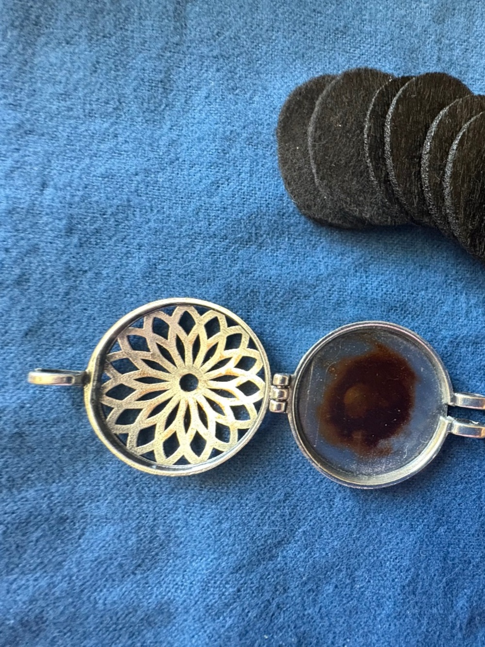 Silver Plated Pendant, Essential Oil Diffuser - Chain Not Included - Picture 5 of 5